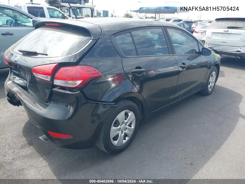 KNAFK5A81H5705424 2017 Kia Forte Lx