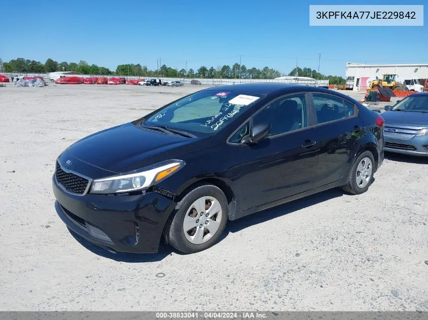 3KPFK4A77JE229842 2018 Kia Forte Lx