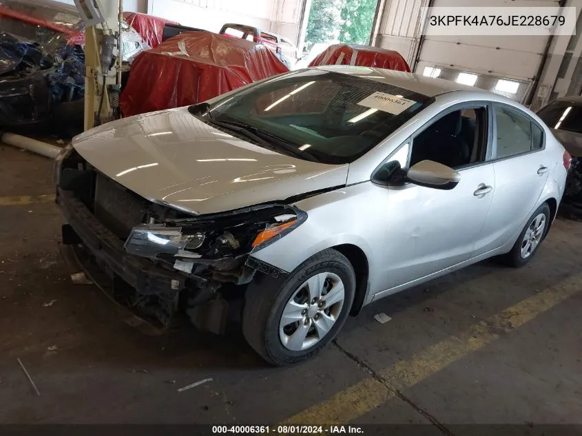 2018 Kia Forte Lx VIN: 3KPFK4A76JE228679 Lot: 40006361