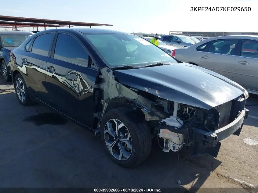 3KPF24AD7KE029650 2019 Kia Forte Lxs