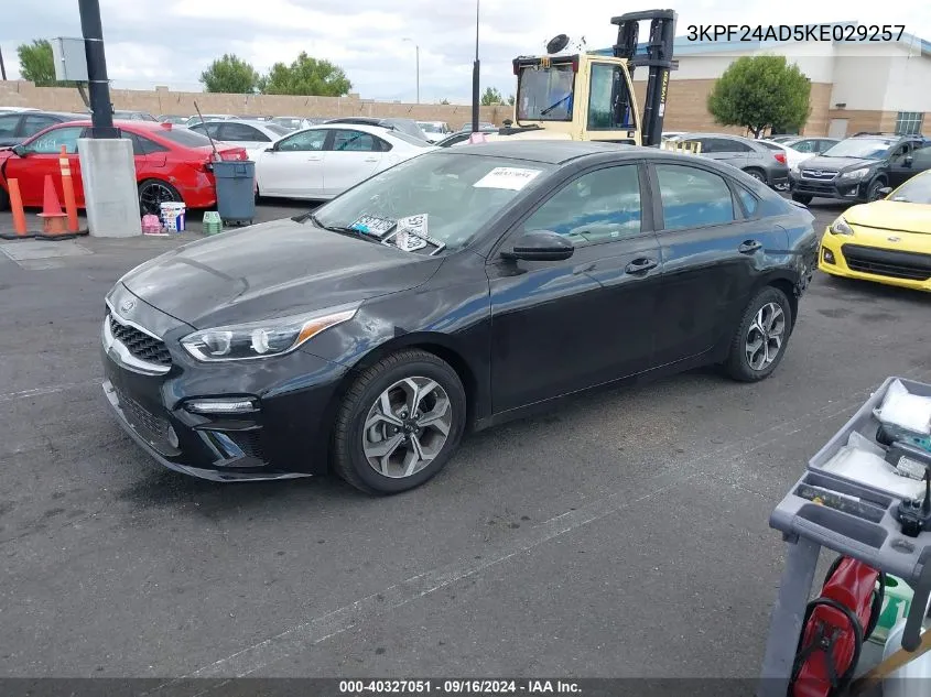 3KPF24AD5KE029257 2019 Kia Forte Lxs