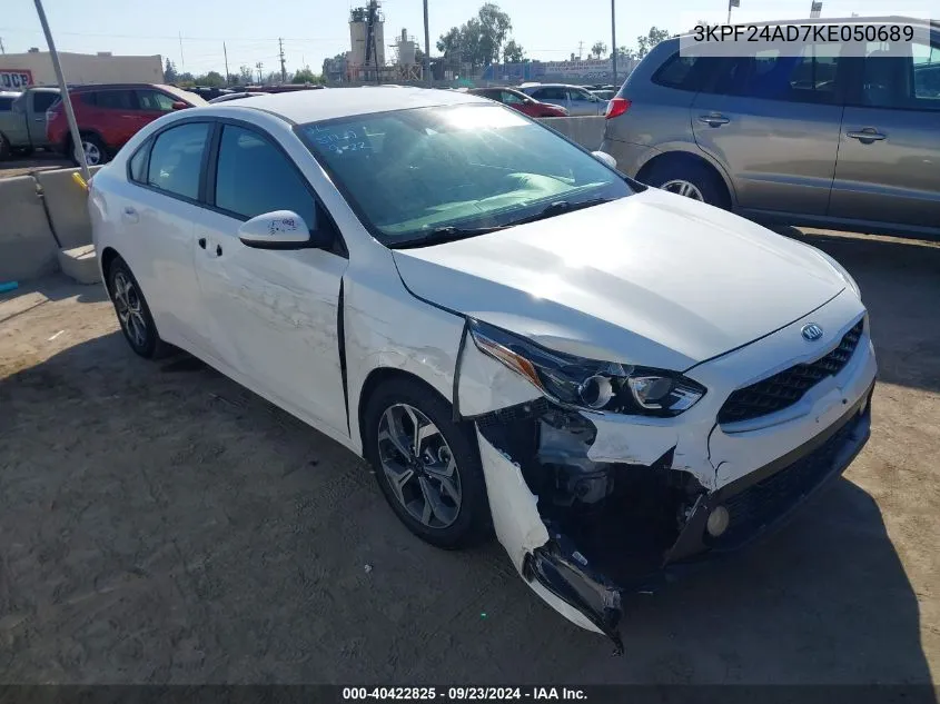 3KPF24AD7KE050689 2019 Kia Forte Lxs