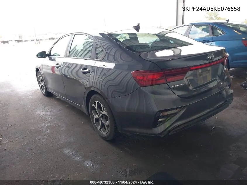 2019 Kia Forte Lxs VIN: 3KPF24AD5KE076658 Lot: 40732386