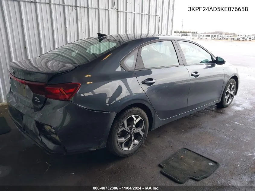 2019 Kia Forte Lxs VIN: 3KPF24AD5KE076658 Lot: 40732386