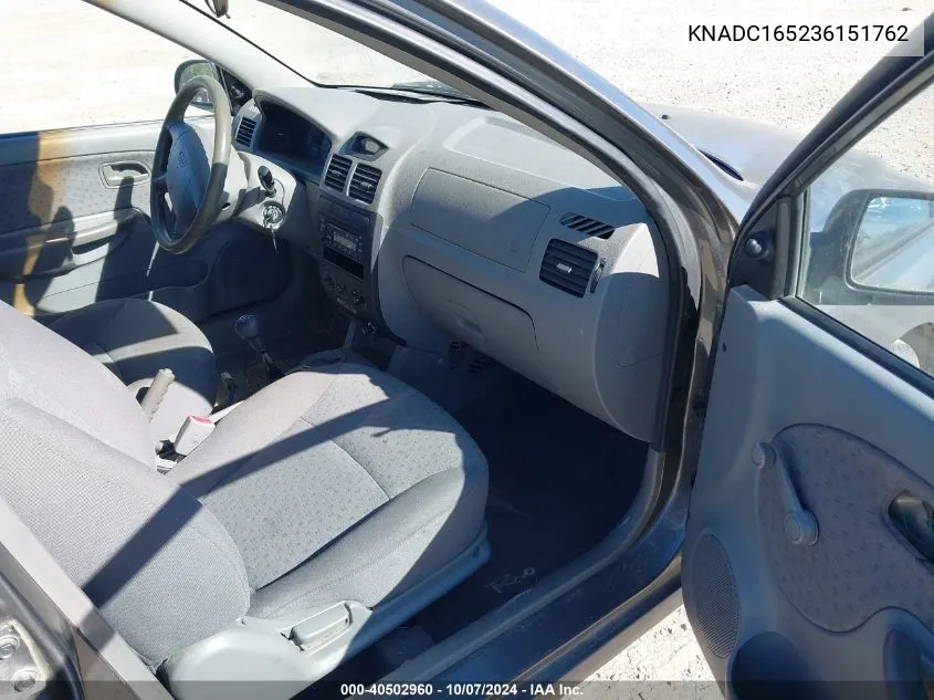 KNADC165236151762 2003 Kia Rio Cinco