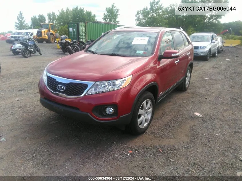 2011 Kia Sorento Lx VIN: 5XYKTCA17BG006044 Lot: 39634904