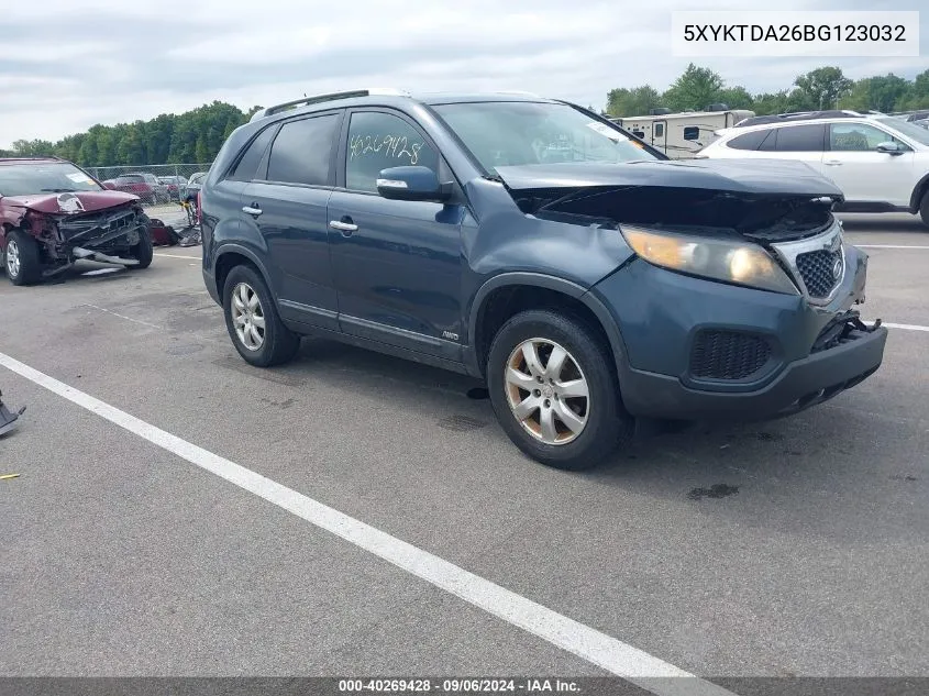 2011 Kia Sorento Lx V6 VIN: 5XYKTDA26BG123032 Lot: 40269428