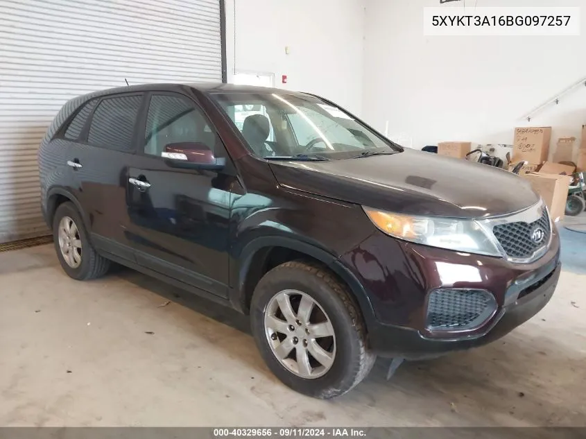 5XYKT3A16BG097257 2011 Kia Sorento Lx