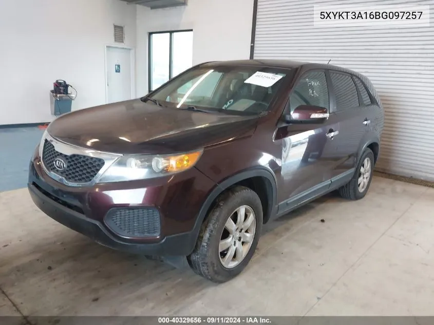 5XYKT3A16BG097257 2011 Kia Sorento Lx