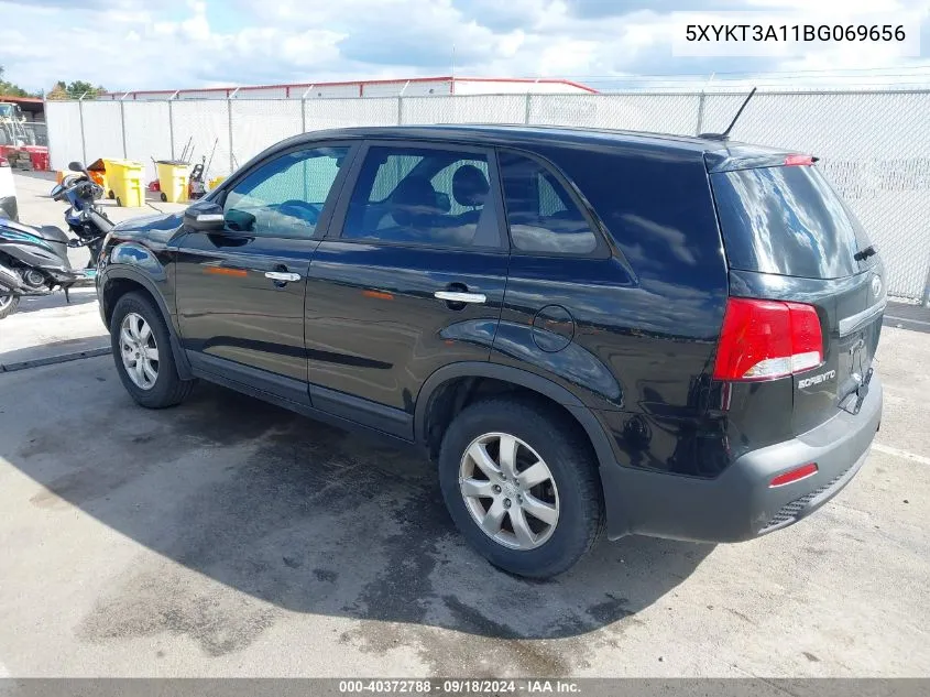 5XYKT3A11BG069656 2011 Kia Sorento Lx