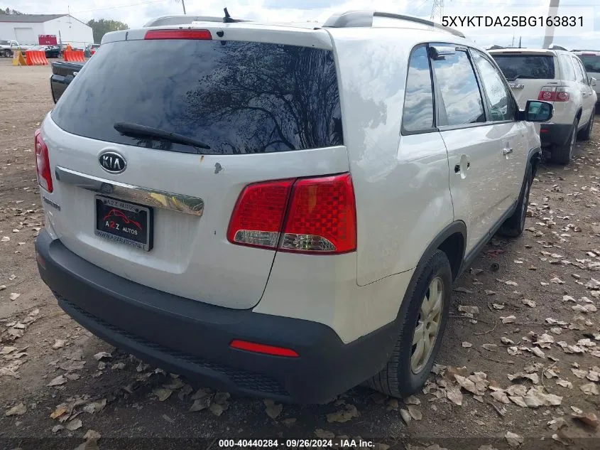 5XYKTDA25BG163831 2011 Kia Sorento Lx