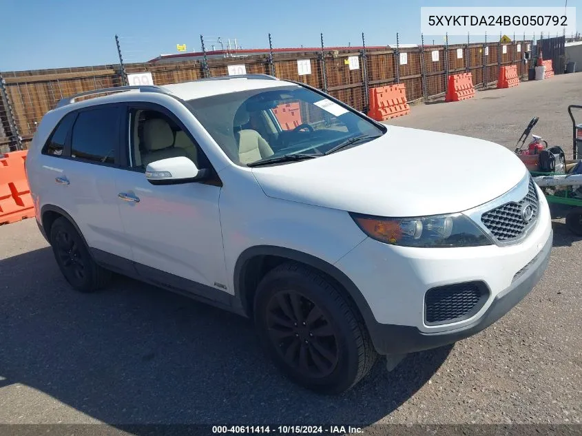 2011 Kia Sorento Lx V6 VIN: 5XYKTDA24BG050792 Lot: 40611414