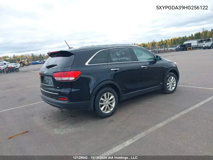 5XYPGDA39HG256122 2017 Kia Sorento