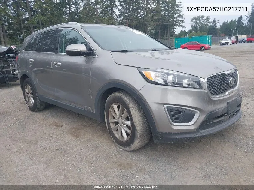 2017 Kia Sorento 3.3L Lx VIN: 5XYPGDA57HG217711 Lot: 40350791