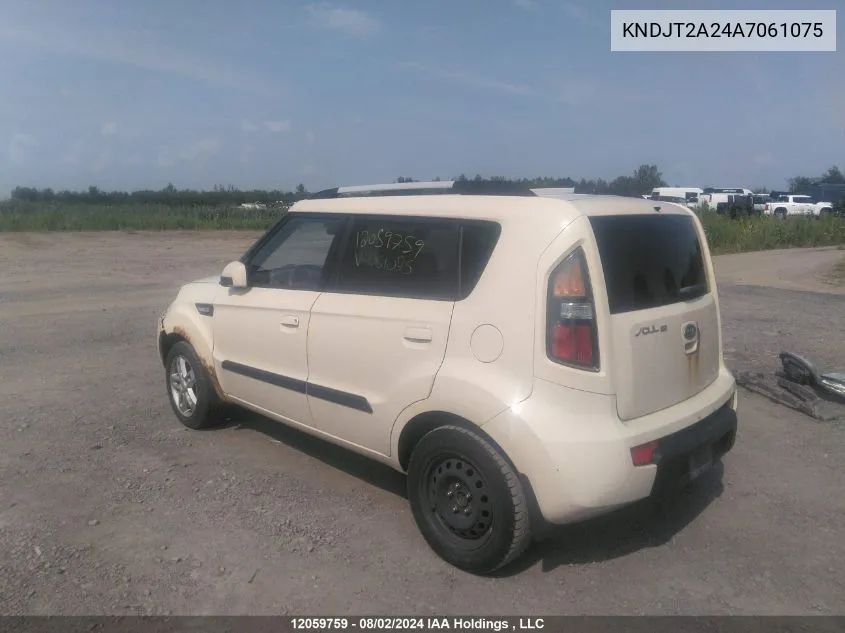 KNDJT2A24A7061075 2010 Kia Soul +/!/Sport