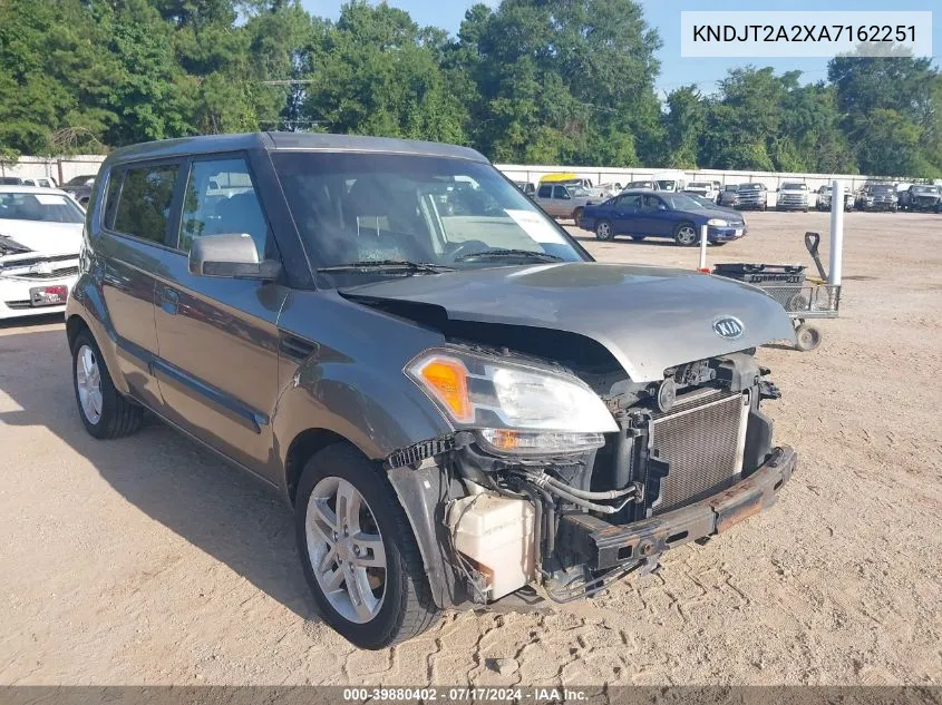 2010 Kia Soul + VIN: KNDJT2A2XA7162251 Lot: 39880402