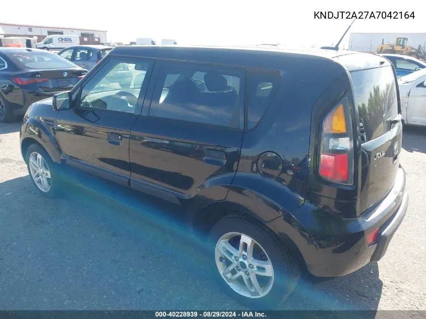 KNDJT2A27A7042164 2010 Kia Soul +