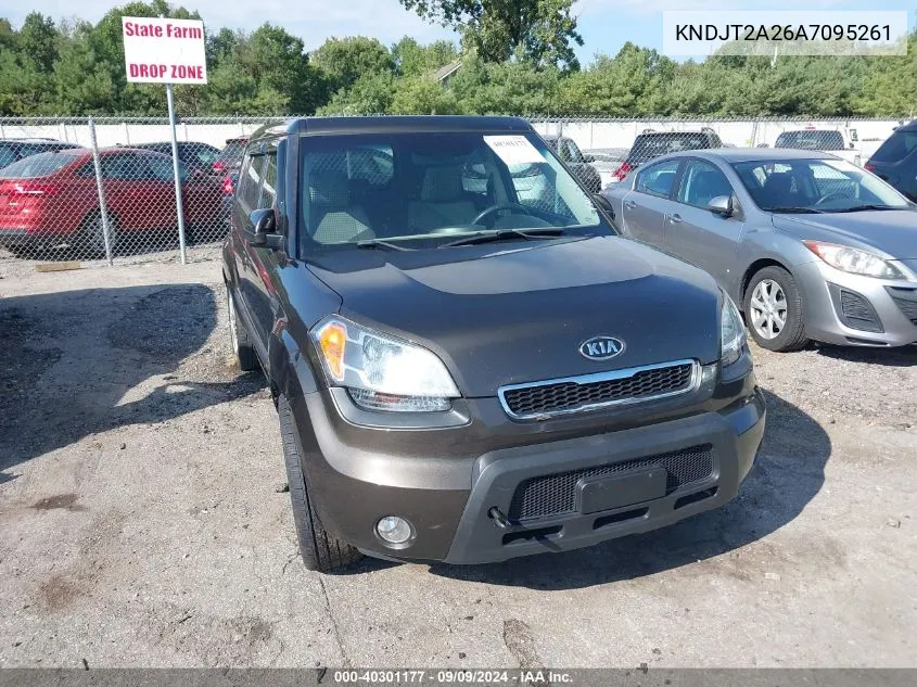 2010 Kia Soul ! VIN: KNDJT2A26A7095261 Lot: 40301177