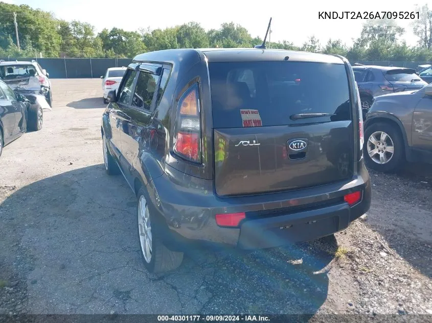 2010 Kia Soul ! VIN: KNDJT2A26A7095261 Lot: 40301177