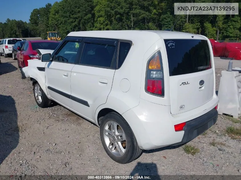 2010 Kia Soul +/!/Sport VIN: KNDJT2A23A7139295 Lot: 40313966