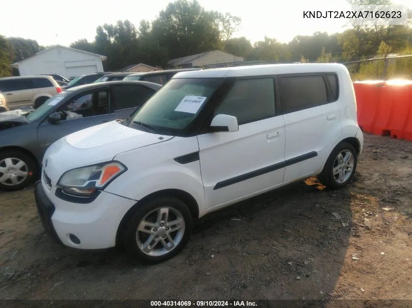 2010 Kia Soul + VIN: KNDJT2A2XA7162623 Lot: 40314069