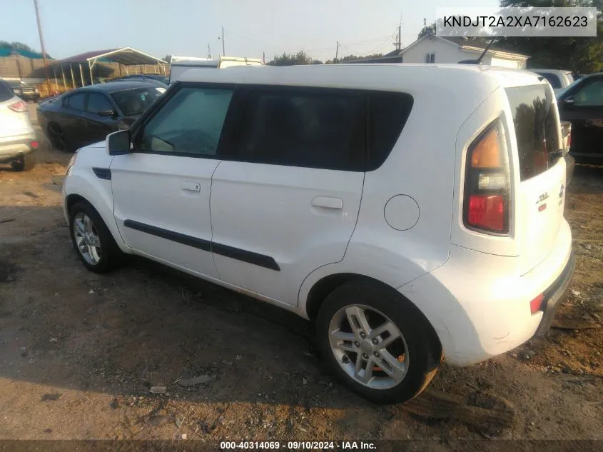 2010 Kia Soul + VIN: KNDJT2A2XA7162623 Lot: 40314069