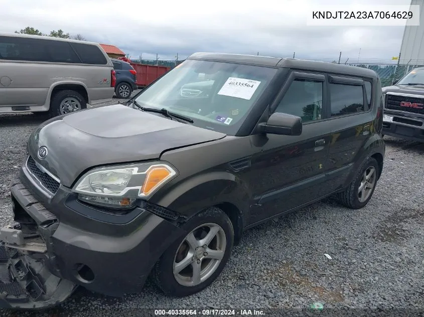 2010 Kia Soul ! VIN: KNDJT2A23A7064629 Lot: 40335564