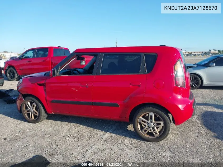 2010 Kia Soul +/!/Sport VIN: KNDJT2A23A7128670 Lot: 40410336