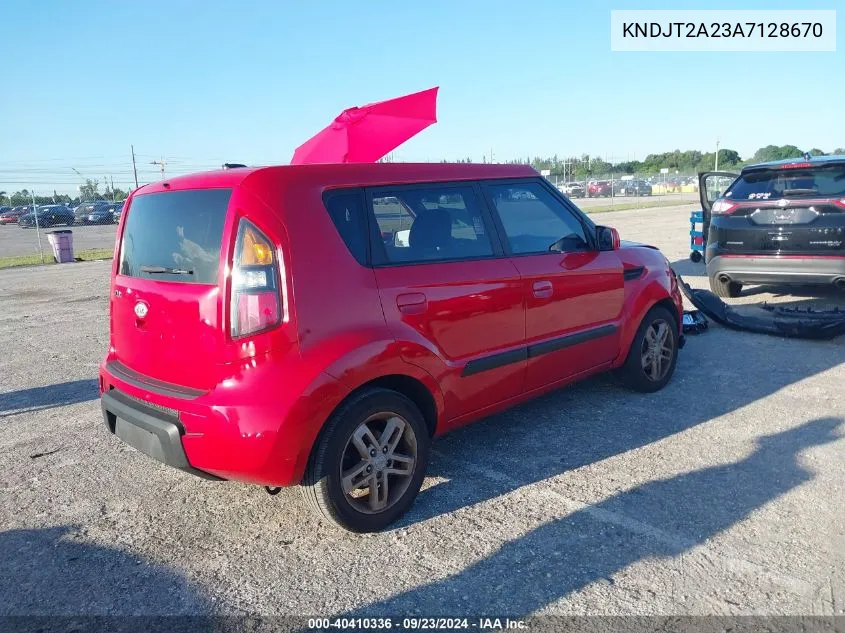 2010 Kia Soul +/!/Sport VIN: KNDJT2A23A7128670 Lot: 40410336