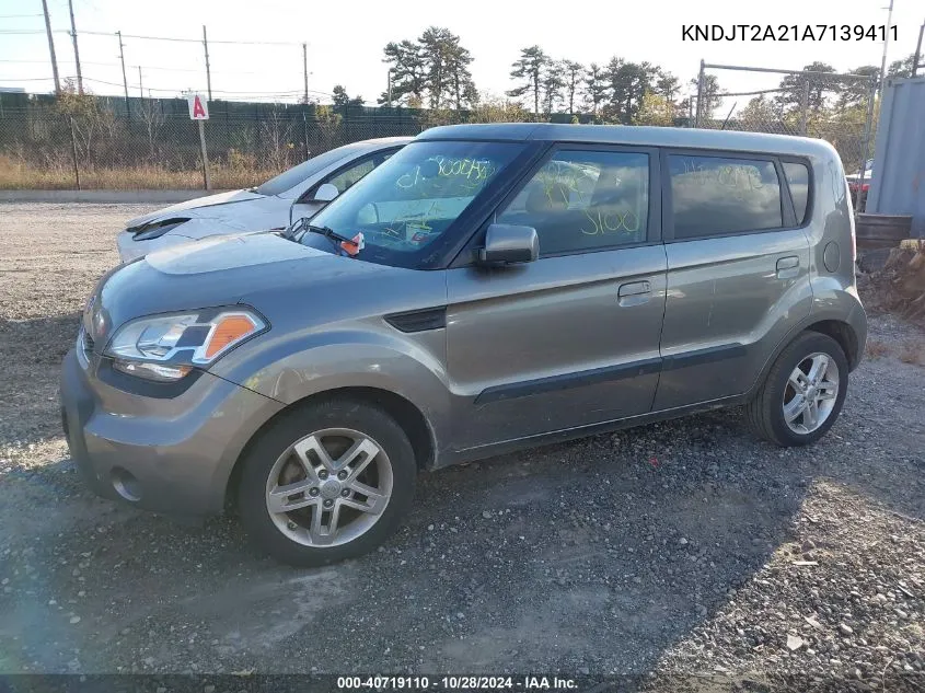 2010 Kia Soul + VIN: KNDJT2A21A7139411 Lot: 40719110