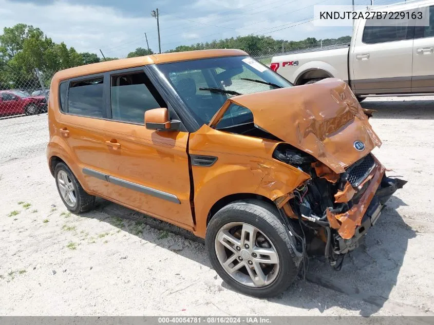 2011 Kia Soul + VIN: KNDJT2A27B7229163 Lot: 40054781