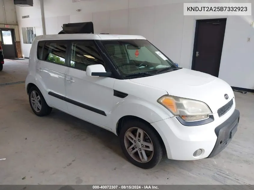 KNDJT2A25B7332923 2011 Kia Soul +