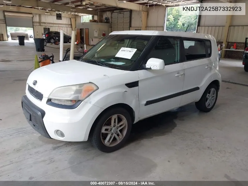 2011 Kia Soul + VIN: KNDJT2A25B7332923 Lot: 40072307