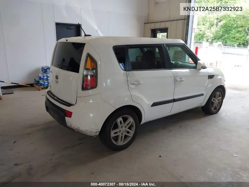 KNDJT2A25B7332923 2011 Kia Soul +