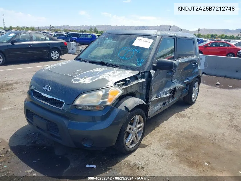 2011 Kia Soul + VIN: KNDJT2A25B7212748 Lot: 40232842