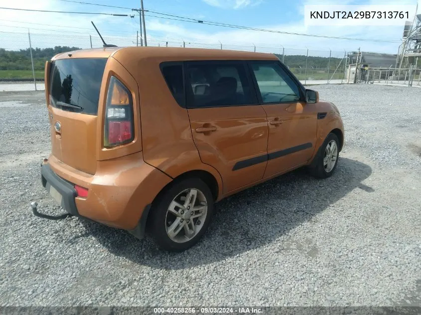 2011 Kia Soul + VIN: KNDJT2A29B7313761 Lot: 40258256