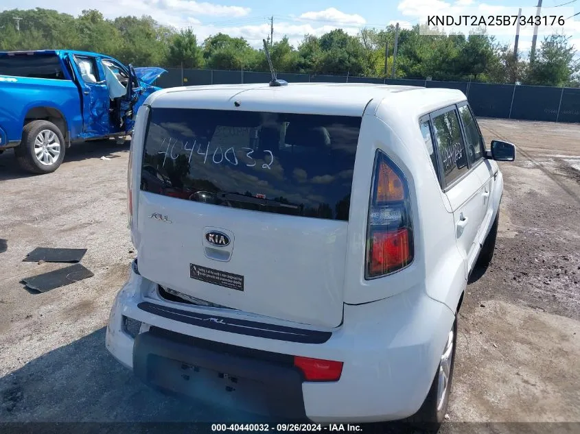 2011 Kia Soul +/!/Sport VIN: KNDJT2A25B7343176 Lot: 40440032