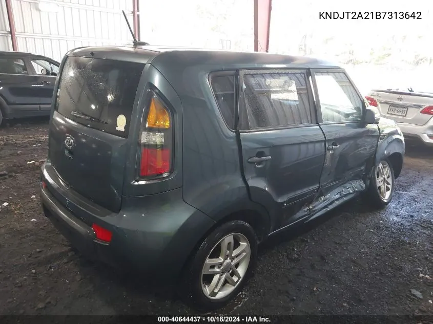 2011 Kia Soul + VIN: KNDJT2A21B7313642 Lot: 40644437