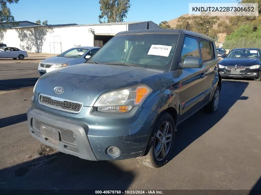 2011 Kia Soul + VIN: KNDJT2A22B7306652 Lot: 40679768