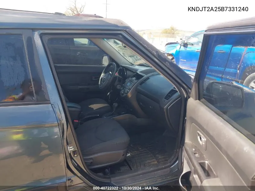 KNDJT2A25B7331240 2011 Kia Soul +