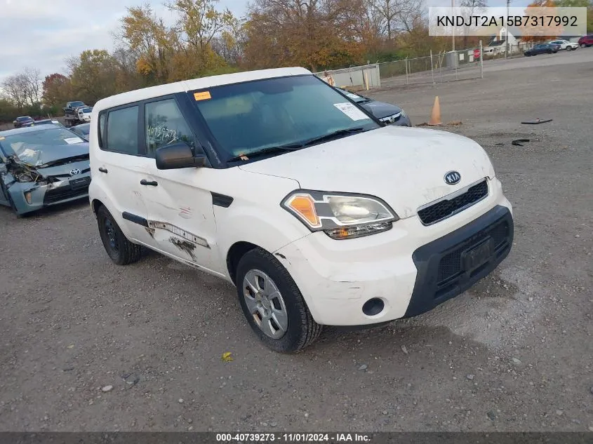 2011 Kia Soul VIN: KNDJT2A15B7317992 Lot: 40739273