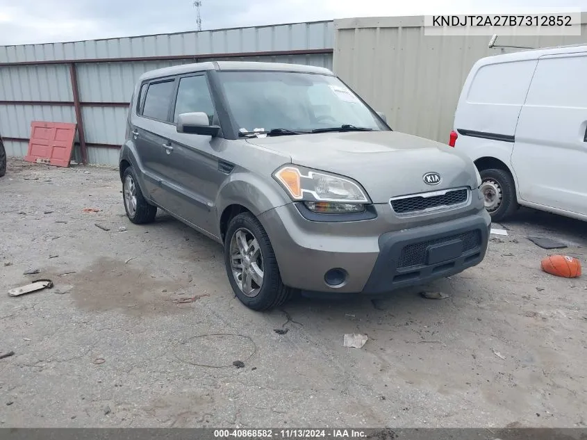 2011 Kia Soul + VIN: KNDJT2A27B7312852 Lot: 40868582