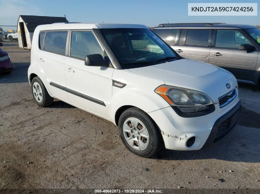 2012 Kia Soul VIN: KNDJT2A59C7424256 Lot: 40682873