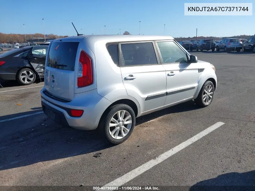 2012 Kia Soul + VIN: KNDJT2A67C7371744 Lot: 40798803