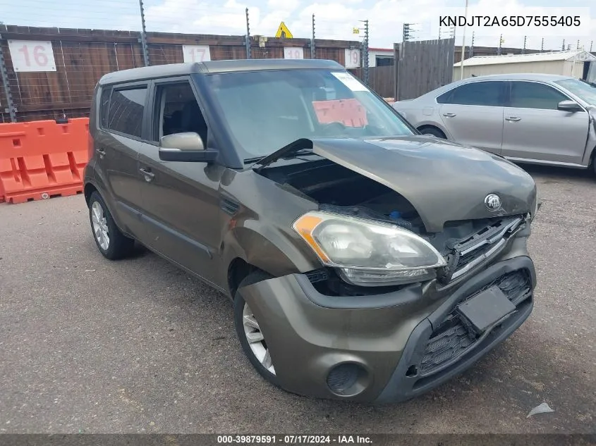 2013 Kia Soul + VIN: KNDJT2A65D7555405 Lot: 39879591