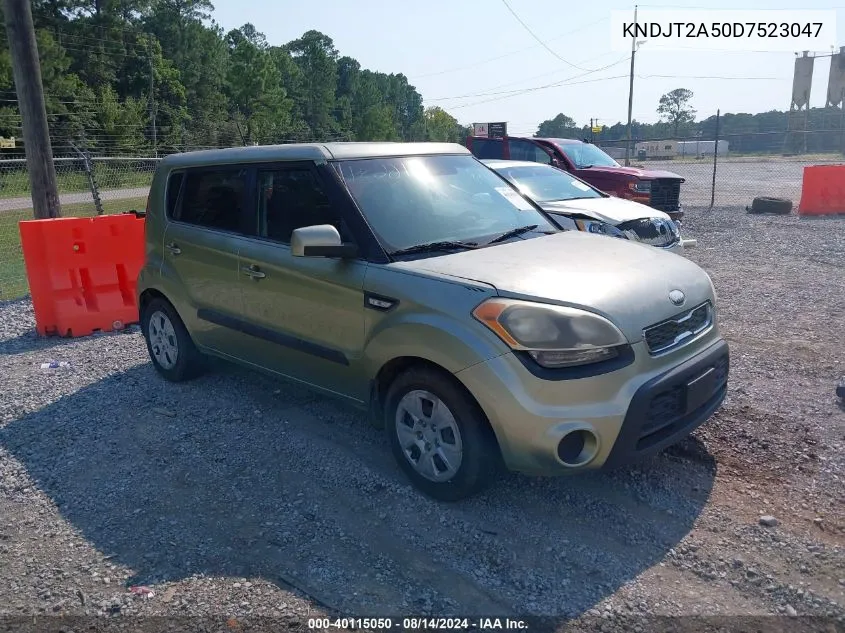 KNDJT2A50D7523047 2013 Kia Soul