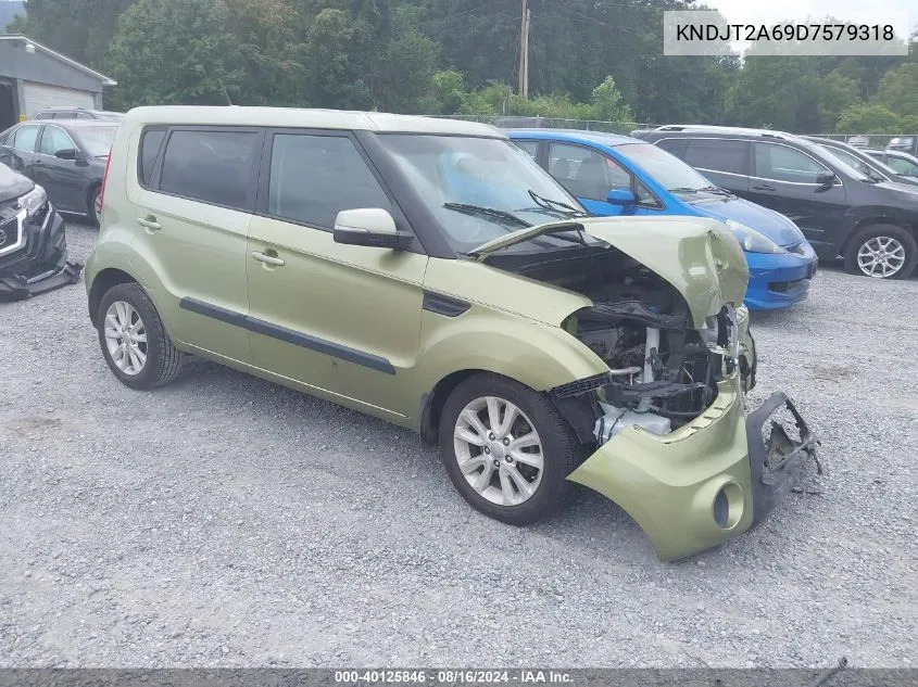 2013 Kia Soul +/!/Sport VIN: KNDJT2A69D7579318 Lot: 40125846