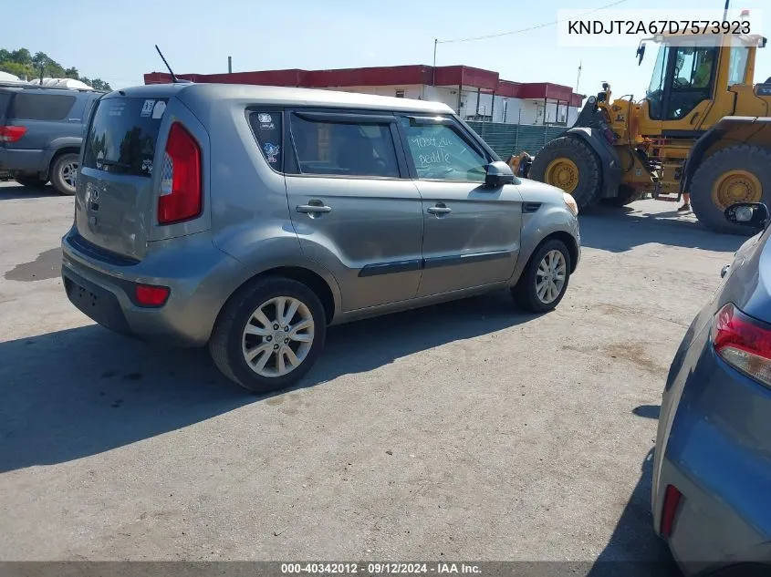 KNDJT2A67D7573923 2013 Kia Soul +