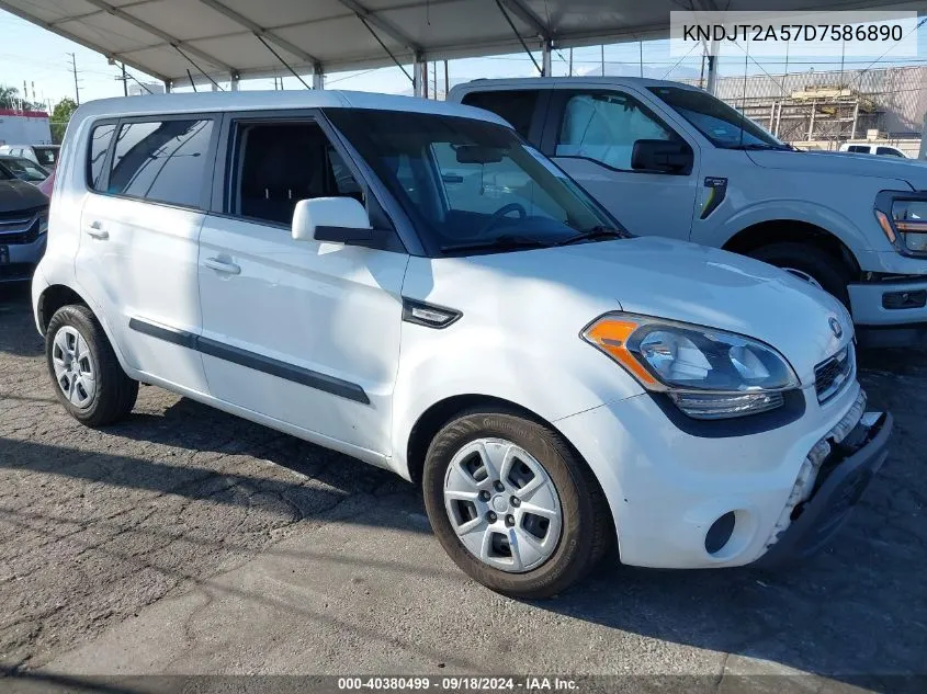 2013 Kia Soul VIN: KNDJT2A57D7586890 Lot: 40380499