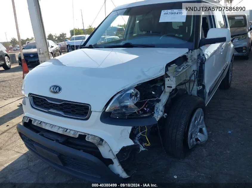 KNDJT2A57D7586890 2013 Kia Soul